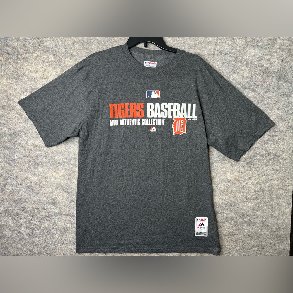 Majestic Detroit Tigers Shirt Mens Adult Medium‎ Gray Short Sleeve Authentic MLB